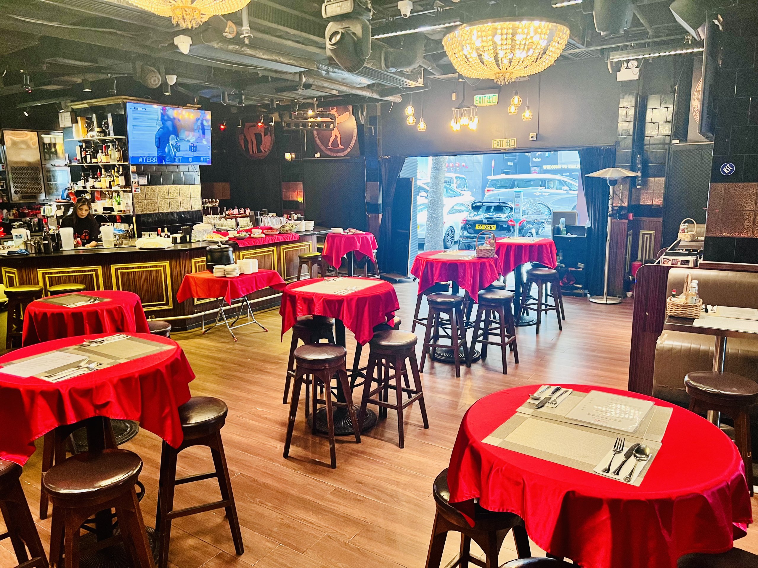 漢堡店吧台的空間規劃