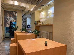 Cafe裝修案例分享 | Poking Cafe 的成功設計與牌照心法